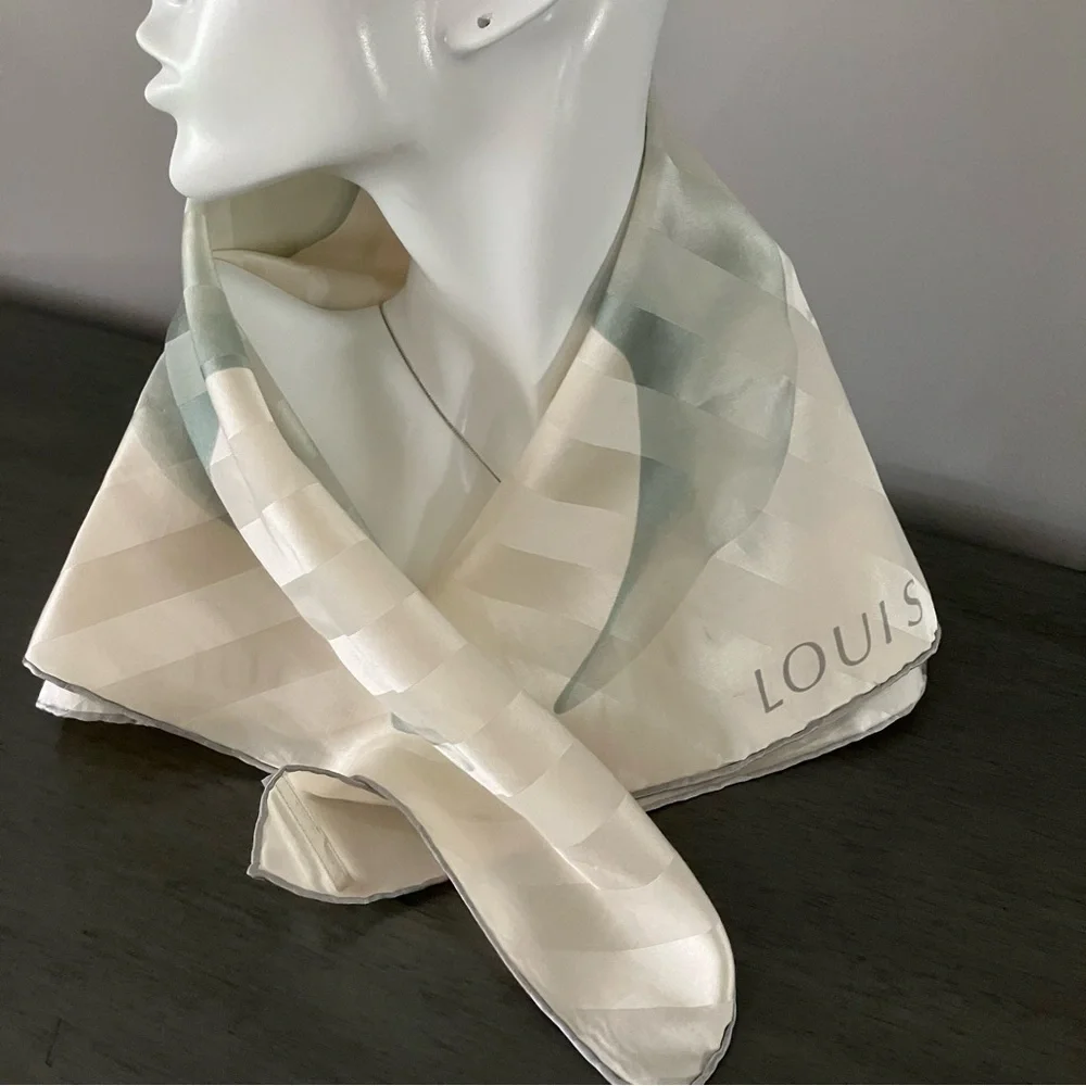 Louis Vuitton Ivory and Light Gray Silk Scarf